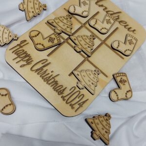 Christmas Table Place names, Tic Tac Toe, Xmas Eve Box Games, Mini Noughts & Crosses, Kids Stocking Filler, Family, Class Gift, Cracker item